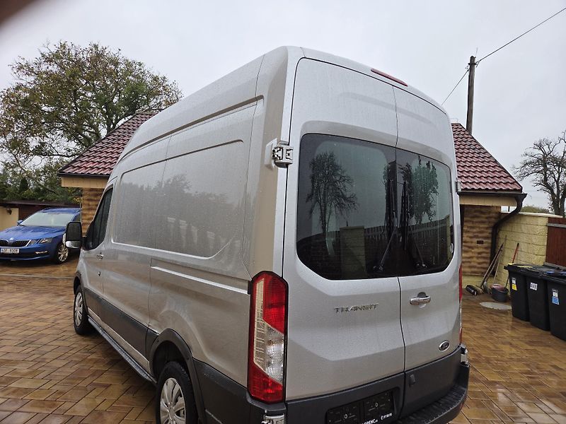 Ford Transit (2015) 2.2TDCI 114kW L2H3 - fotka 9 z 33