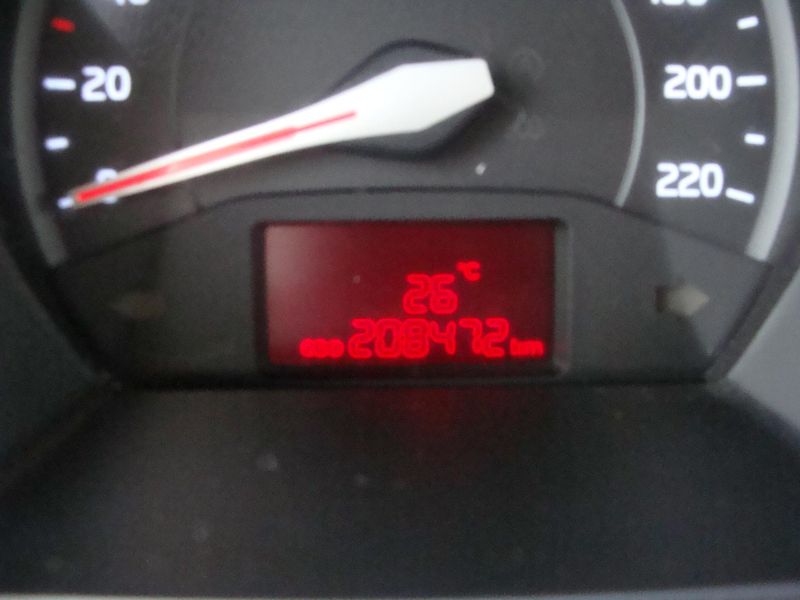 Kia Rio 1.4i, 80 kW, klimatizace - fotka 11 z 23
