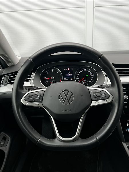 Volkswagen Passat 2.0TDI DSG 110kW 1.Maj DPH TZ - fotka 9 z 23