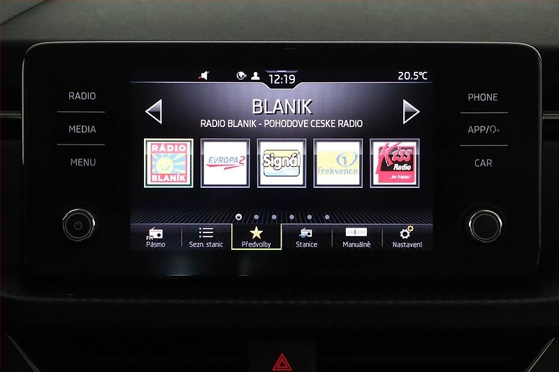 Škoda Kamiq (2020) 1.0 TSI - fotka 12 z 20