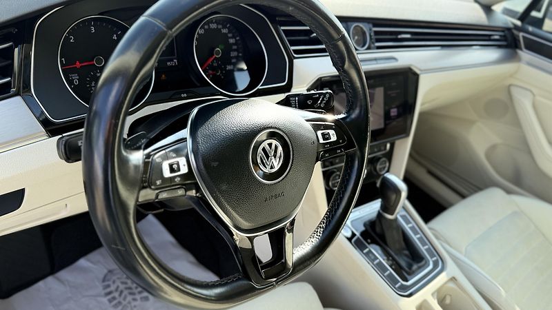Volkswagen Passat (2019) 2.0 TDI 140kW,ČR, 4MOT DSG - fotka 39 z 48