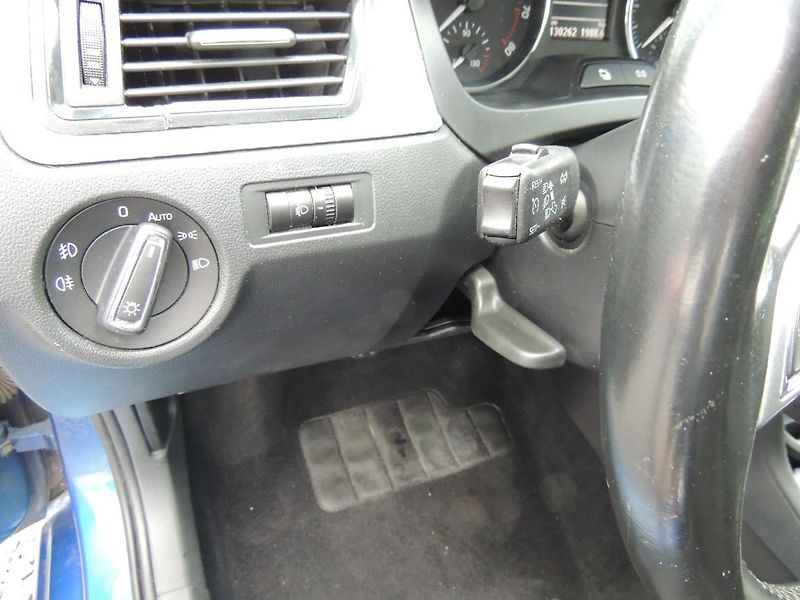 Škoda Rapid (2014) 1.2TSi,77kw,dobrá výbava - fotka 15 z 40