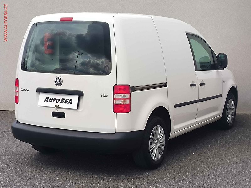 Volkswagen Caddy (2011) 1.6TDi, Vestavba - fotka 4 z 17