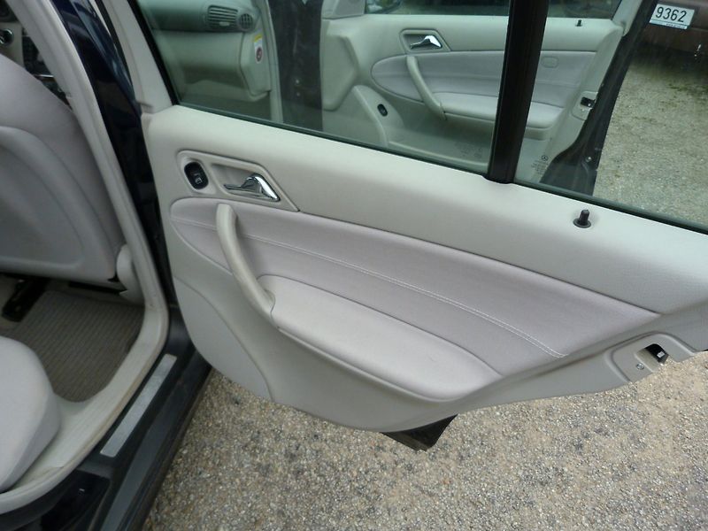 Mercedes-Benz Třídy C 200 CDI - fotka 17 z 21