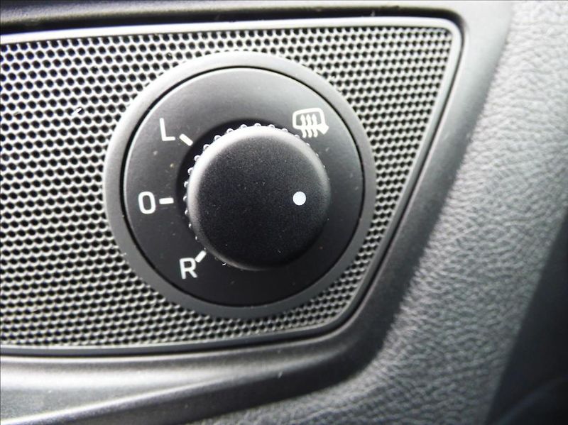 Škoda Octavia 2,0 TDI,4x4,Xenon,Elegance Edi - fotka 24 z 53