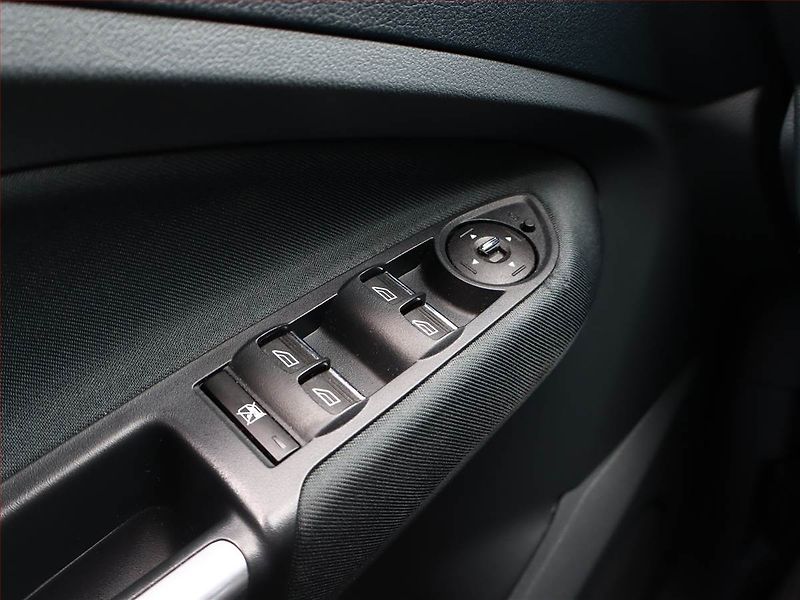 Ford C-MAX (2014) 1.6 TDCi, jezdí výborně - fotka 13 z 13