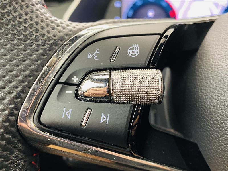Škoda Octavia 2,0 TDI 147kW DSG RS - fotka 22 z 29
