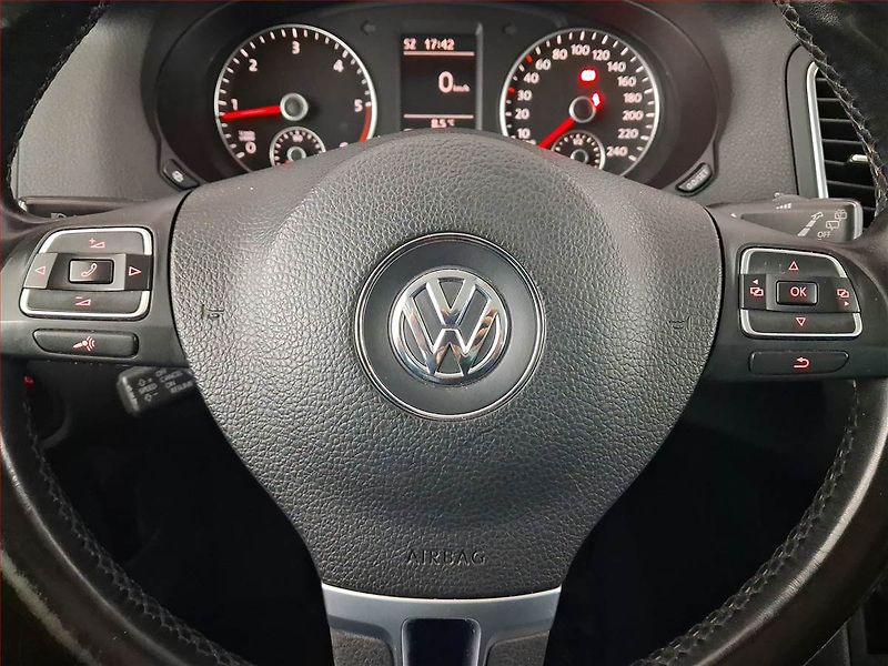 Volkswagen Sharan (2011) 2.0 TDI, Serv.kniha, Navi - fotka 16 z 22