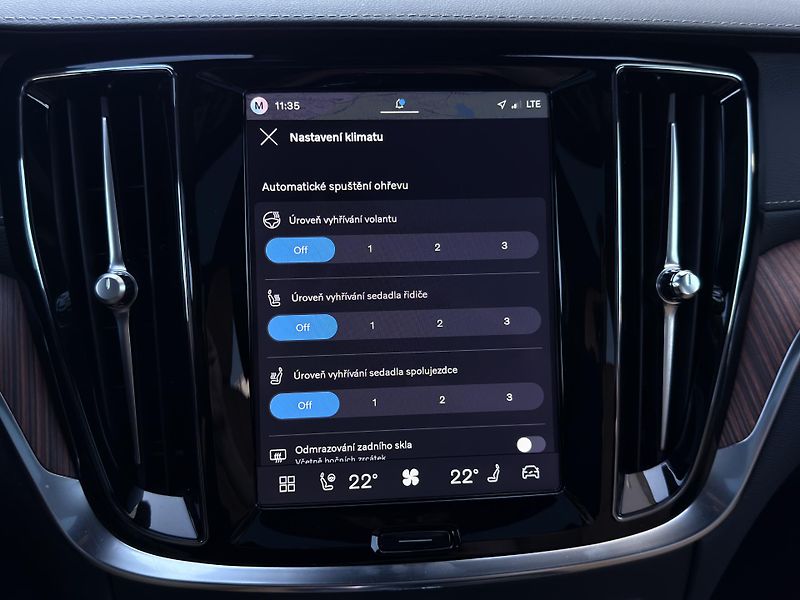 Volvo V60 T8 AWD ULTRA DARK // 335 kW - fotka 54 z 57