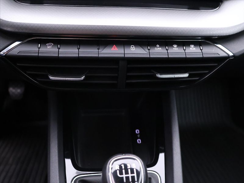 Škoda Octavia 2,0 TDI 85kW Ambition CZ DPH - fotka 22 z 31