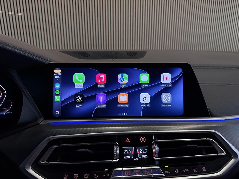BMW X5 M50i V8 Laser Tažné HUD Záruka - fotka 26 z 33