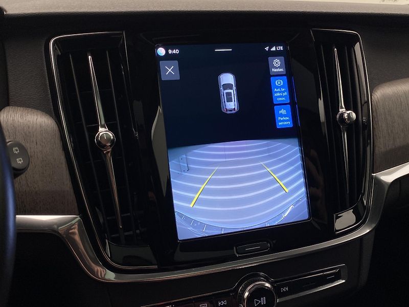 Volvo V90 CC B4 AWD PLUS AUT - fotka 56 z 56