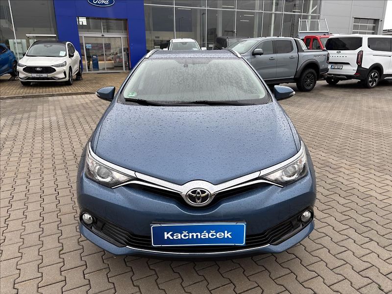 Toyota Auris 1,6 Active Trend 97kW - fotka 8 z 33