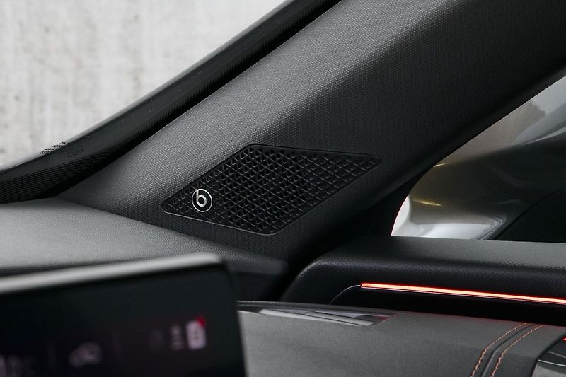 Cupra Formentor 2.0TSI 140kW DSG Matrix ZÁRUKA - fotka 21 z 37