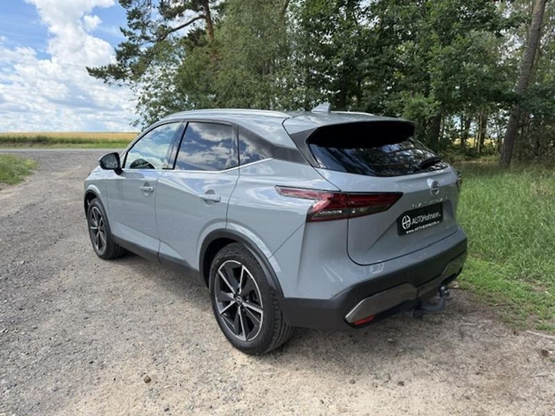 Nissan Qashqai 1.3 DIG-T 116kw Automat - fotka 3 z 43