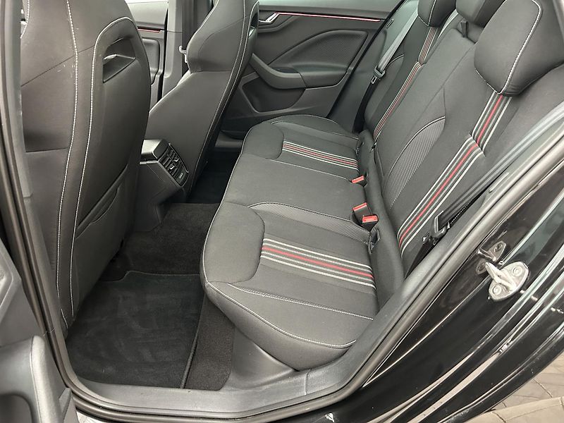 Škoda Scala 1.0 TS Monte Carlo - fotka 8 z 25