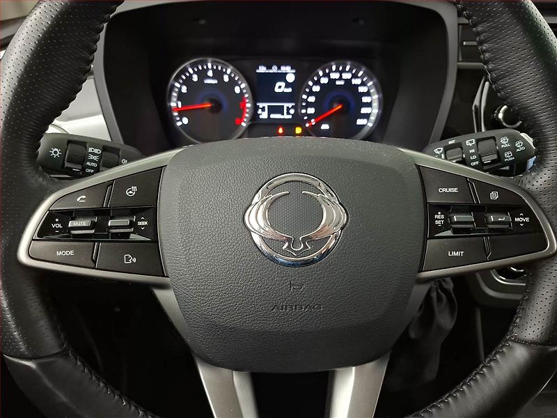 SsangYong Korando (2021) Crystal 1.5 T-GDI, Serv.kniha - fotka 19 z 21