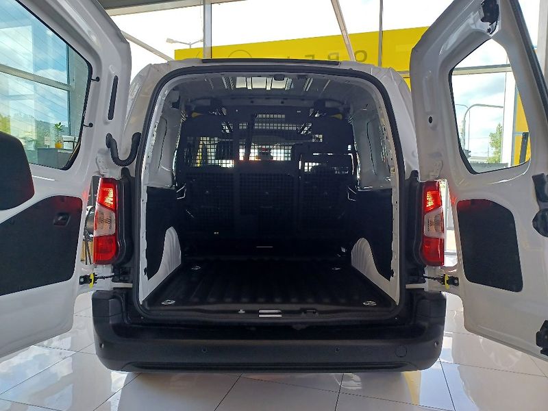 Opel Combo (2026) Crew Van L2 1,5CDTI 102k MT6 - fotka 7 z 28