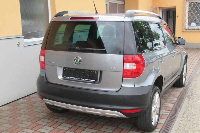 Škoda Yeti 2.0 TDI 4x4 AUT. KLIMA TAŽNÉ - fotka 8 z 31