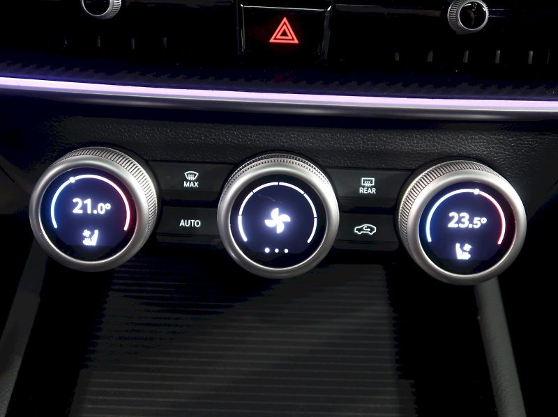 Škoda Superb (2025) SPORTLINE 2.0TSI 195KW 4x4 DSG - fotka 37 z 48