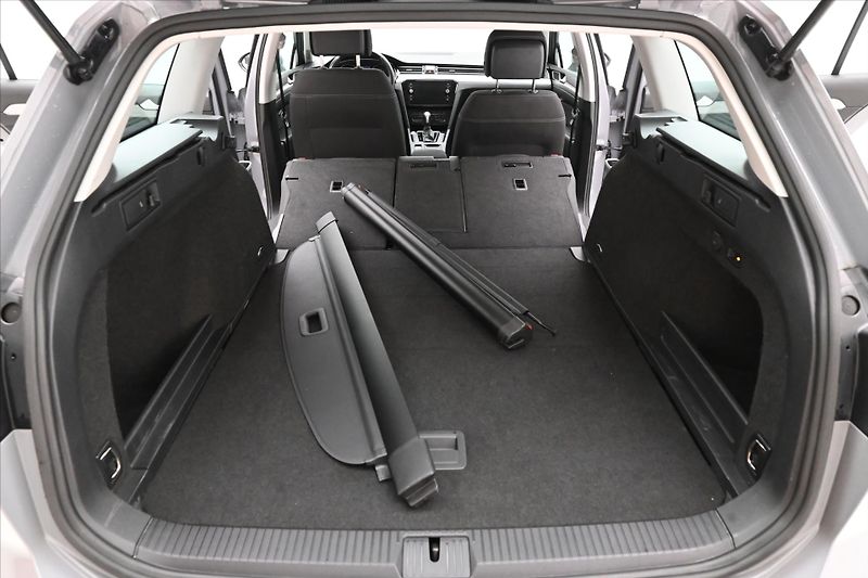 Volkswagen Passat 2,0 TDI 110 kW DSG Business Zá - fotka 11 z 32