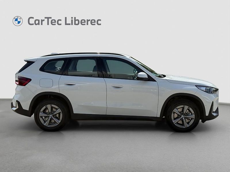 BMW X1 sDrive20i - fotka 6 z 20