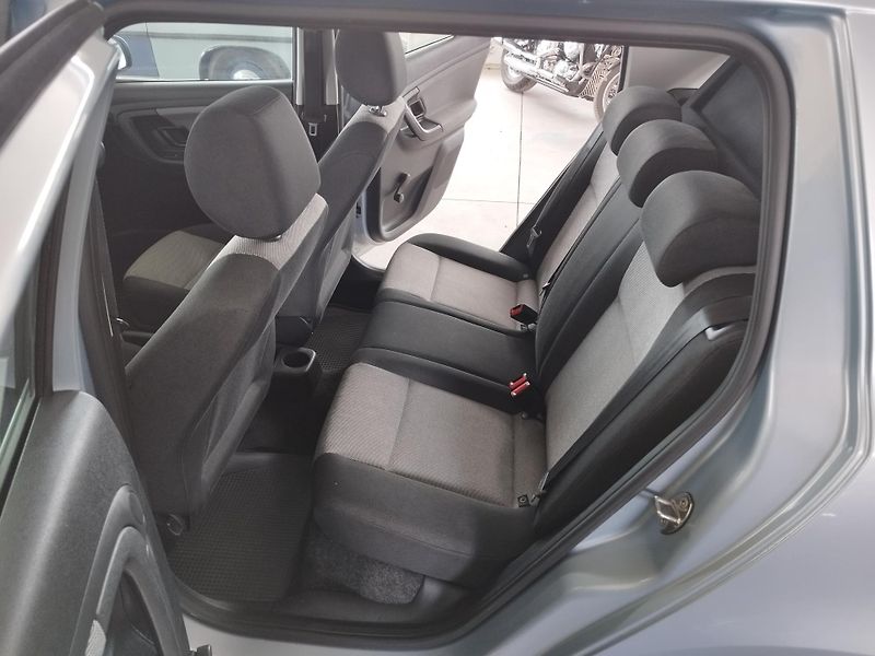 Škoda Fabia (2010) 1,2TSI,63KW,KLIMA,SER.KNIHA - fotka 11 z 21