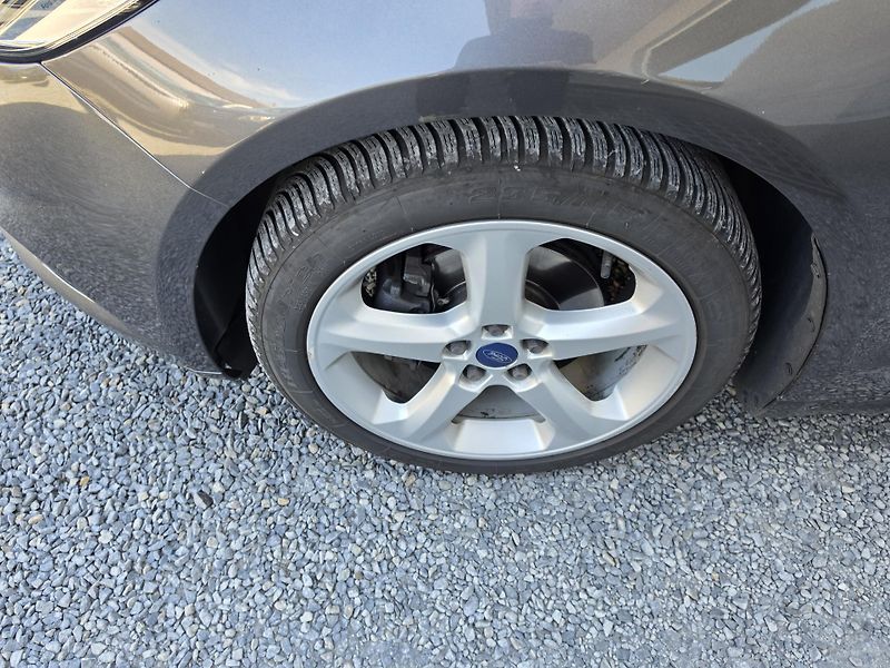 Ford Mondeo 2.0TDCi Titanium Led 4x4 Autom - fotka 8 z 26