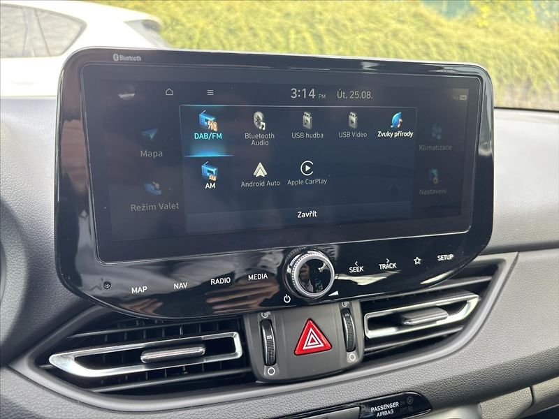 Hyundai i30 1,5 TGDi N-Line TOP STAV TAŽNÉ - fotka 23 z 47