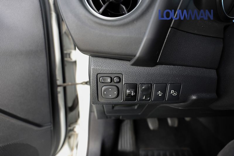 Toyota Auris ACTIVE TREND - fotka 6 z 19