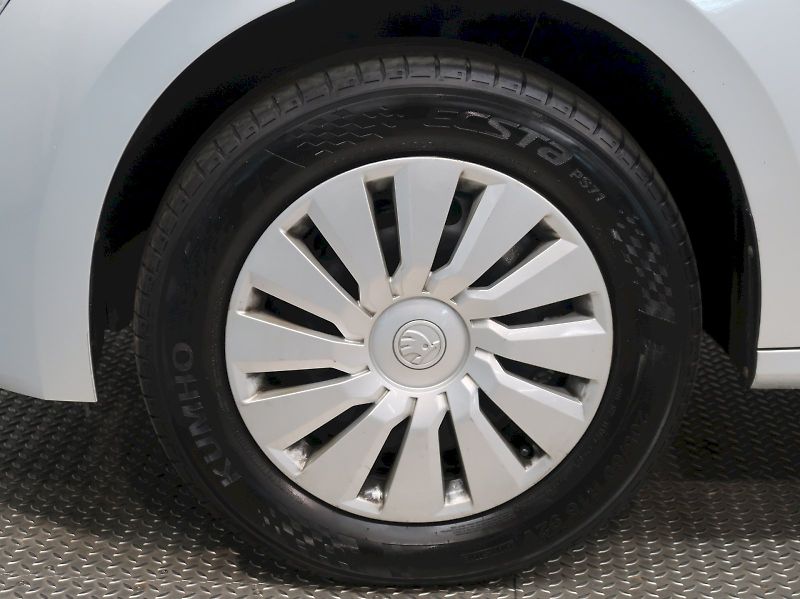 Škoda Kamiq (2022) AMBITION 1.0TSI 81KW - fotka 12 z 32