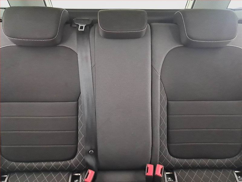 Škoda Fabia (2022) Ambition 1.0 TSI, ČR,1.maj - fotka 10 z 17