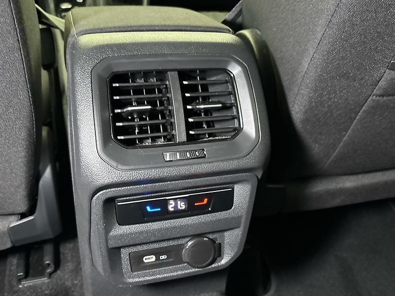 Volkswagen Tiguan Life DSG - fotka 22 z 30