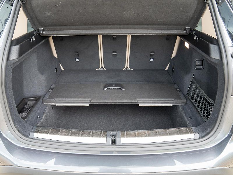 BMW X1 xDrive25d (F48) Model xLine - fotka 27 z 31