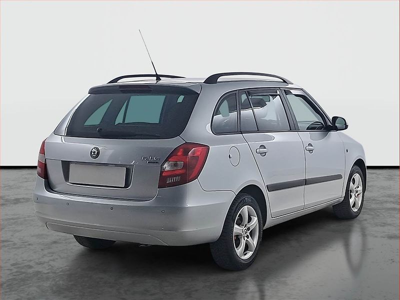 Škoda Fabia (2010) Ambiente 1.2 TSI, Eko.zaplacen - fotka 5 z 20