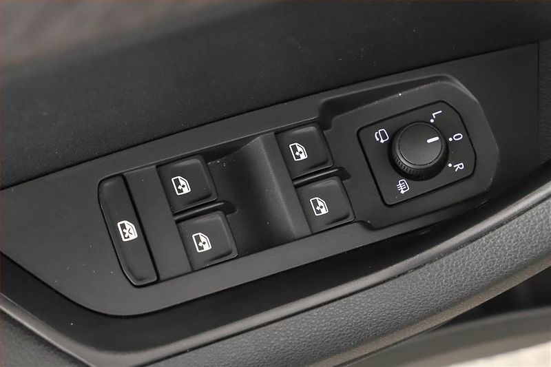 Škoda Karoq (2022) Style 2.0 TDI - fotka 20 z 20