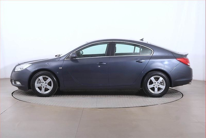 Opel Insignia (2009) 2.0 CDTI, Navi, Tempomat - fotka 3 z 19