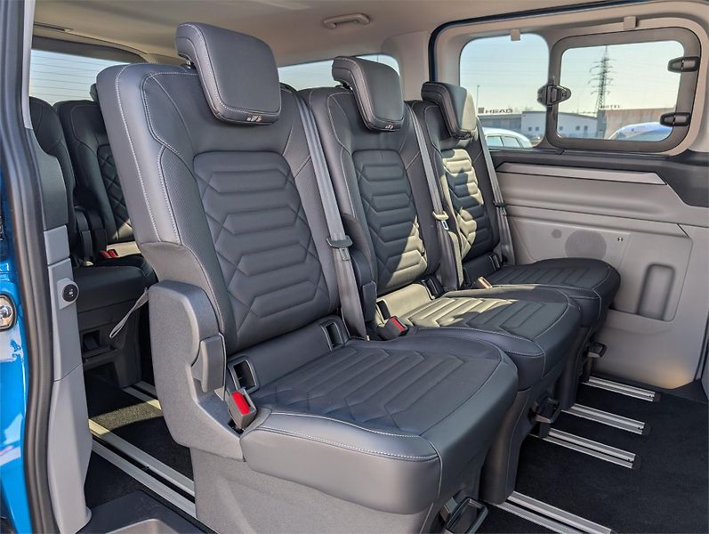 Ford Tourneo Custom (2026) Titanium X L2, Tourneo, 2.0 Ec - fotka 12 z 22