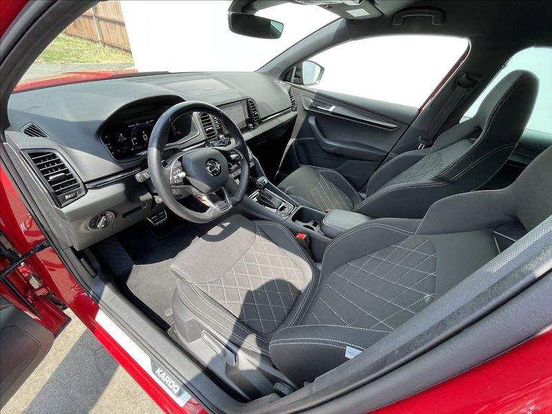 Škoda Karoq 1,5 TSI Sportline Plus DSG - fotka 5 z 24