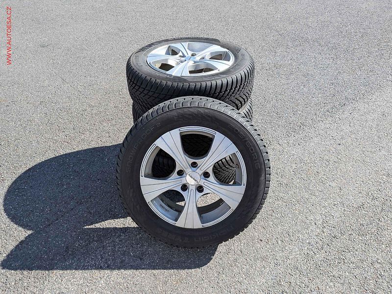 Nissan Juke (2015) 1.2 DiG-T, ČR, AC, navi - fotka 16 z 16