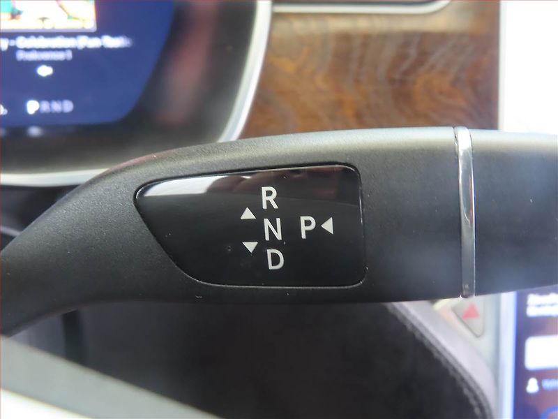 Tesla Model S (2017) P100D, SoH 93% - fotka 12 z 17