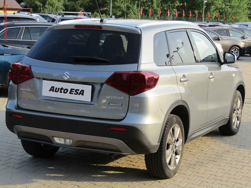 Suzuki Vitara (2021) 1.4 BoosterJet 4x4, 1.maj,ČR - fotka 4 z 21