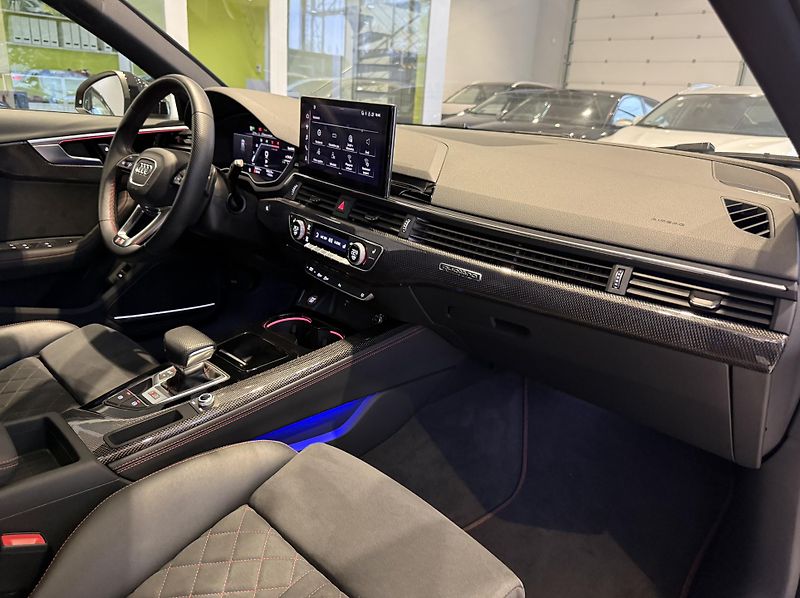 Audi S4 (2023) - fotka 27 z 41