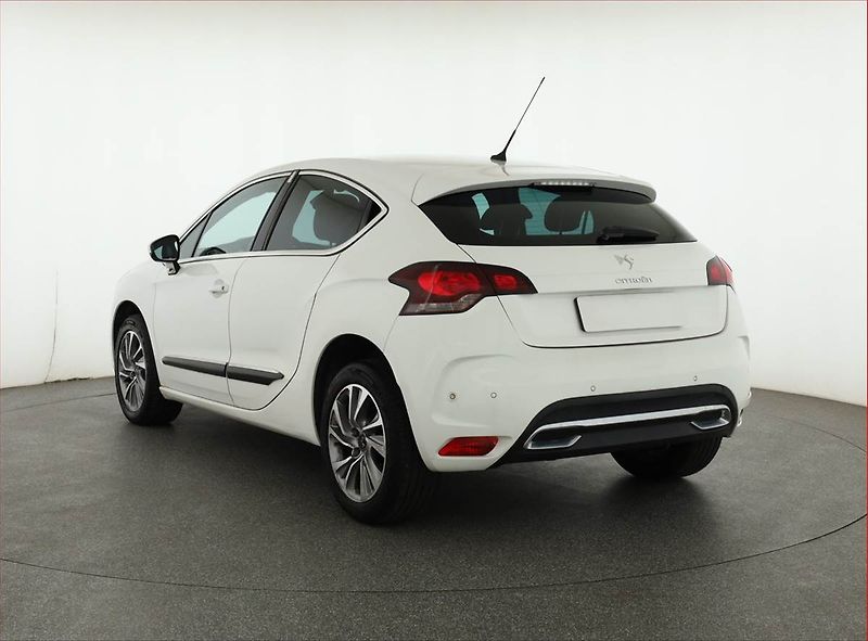 Citroën DS4 (2012) 2.0 BlueHDI, Serv.kniha, Navi - fotka 4 z 18