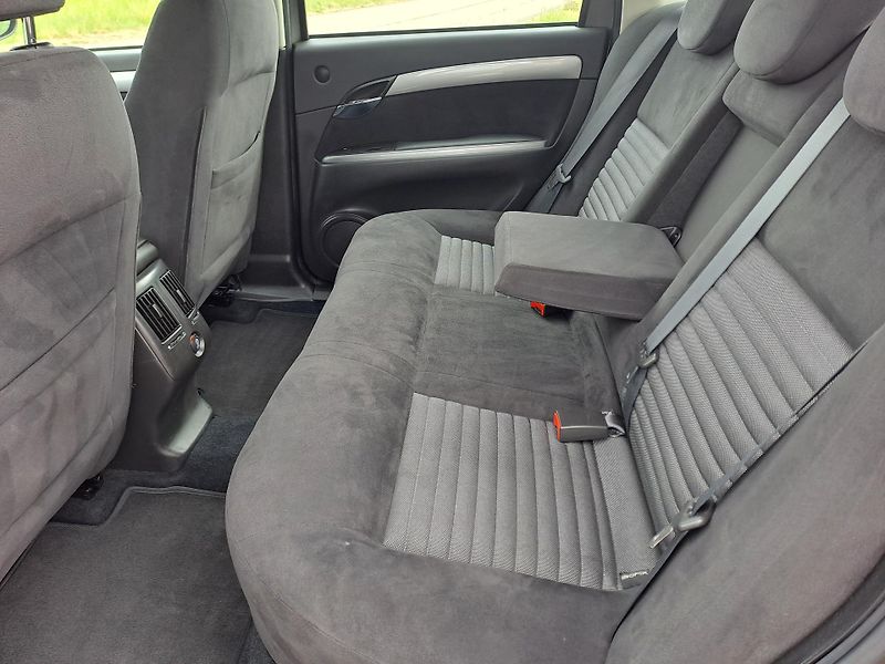 Fiat Croma (2010) 1.9 JTD KLIMA TAŽNÉ - fotka 26 z 31