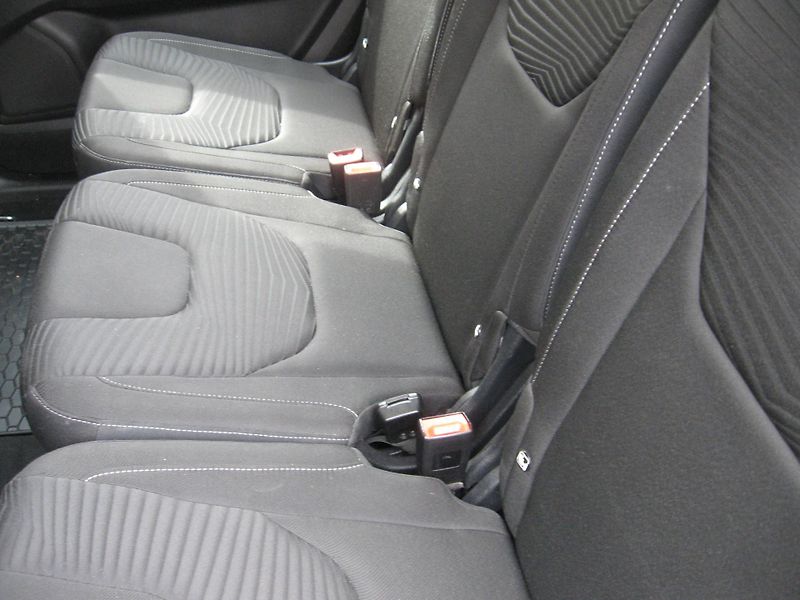 Ford S-MAX (2018) Titanium - fotka 15 z 19
