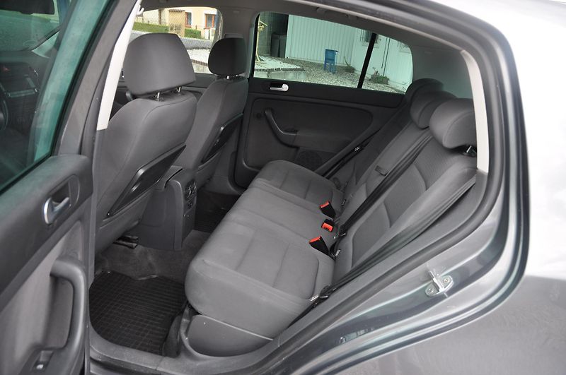 Volkswagen Golf Plus 1.6FSi 85kW SPORT - fotka 7 z 15