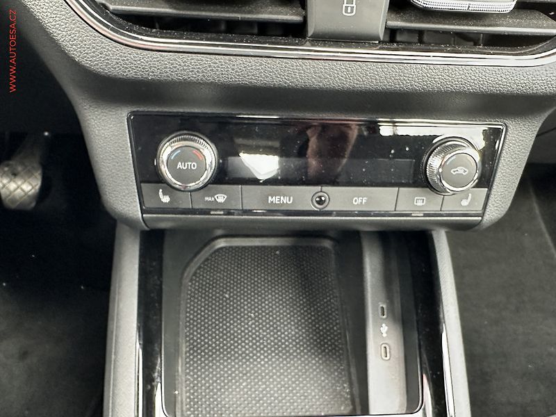 Škoda Kamiq (2020) 1.0 TSi, Style, +ALU - fotka 15 z 20