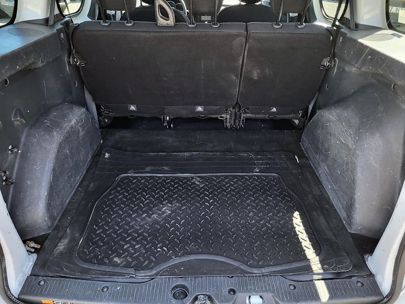 Dacia Dokker 1.5 Blue dCi 5-míst ARTCICA - fotka 35 z 38