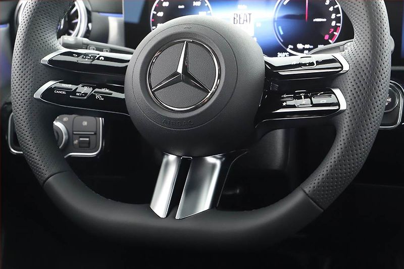 Mercedes-Benz Třídy A (2025) A 250 e, AMG LINE - fotka 21 z 30